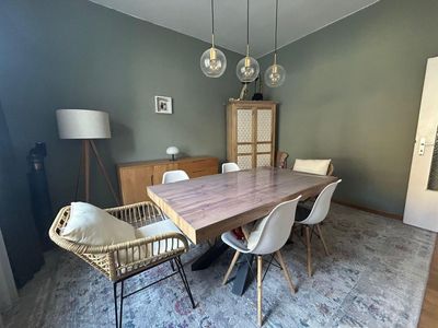 Familienfreundliche 5-Zimmer-Altbauwohnung mit Balkon in Bielefeld