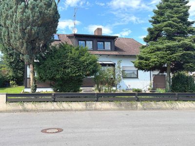 Chance für Eigennutzer - Freies Einfamilienhaus mit behaglichem Ambiente am Stadtrand von Cham