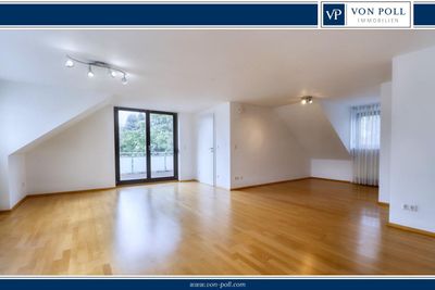 Lichtdurchflutete Dachgeschoss Wohnung