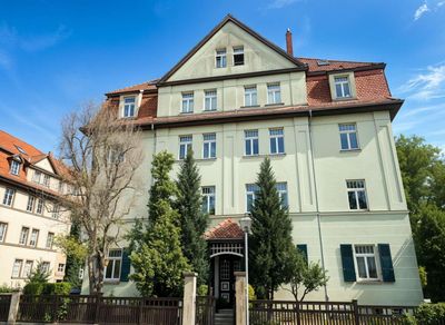 Kapitalanlage mit Potenzial: WG-geeignete Maisonettewohnung in Weimar – bezugsfrei, 2 Stellplätze
