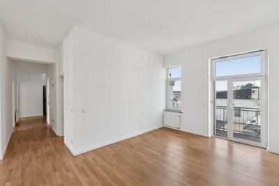 Altbaucharme trifft Großzügigkeit! Mit EBK und Terrasse in Düsseldorf Heerdt