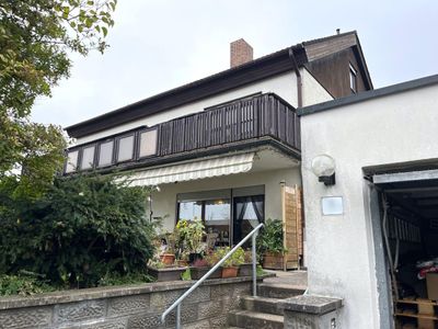 Charmantes, freistehendes Einfamilienhaus mit Einliegerwohnung in einzigartiger Toplage in Mainroth