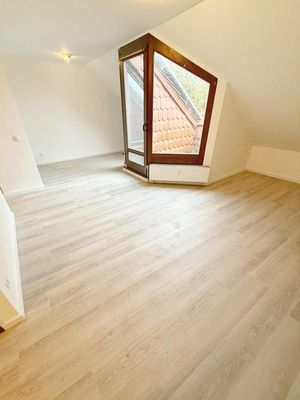 WBS | Renovierte Wohnung mit Balkon, Garten und Tiefgarage direkt am Schlosspark Strünkede