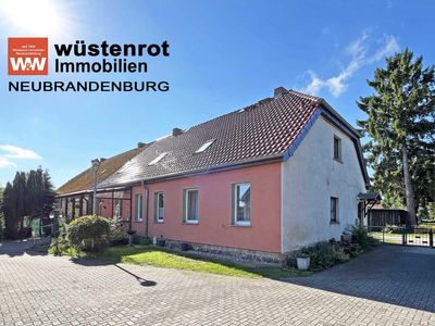 WOHNANLAGE MIT EINEM DOPPEL- UND EINEM REIHENDOPPELHAUS + NEBENGEBÄUDE + GARAGE + PHOTOVOLTAIKANLAGE