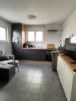 Nette Einliegerwohnung im UG einer Doppelhaushälfte in Vöhringen