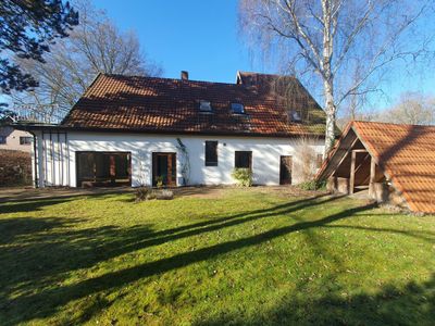 Haus mit Garten und Garage