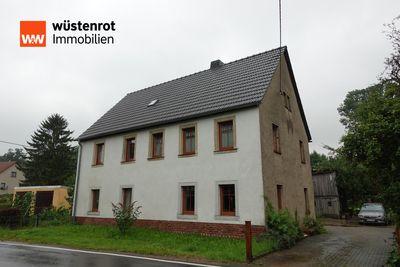 Freistehendes Einfamilienhaus mit weiterem Ausbaupotenzial - Auch als Zweifamilienhaus nutzbar