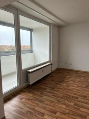Über den Dächern von Itzehoe: 2-Zimmer mit Balkon – ideal für Singles/Paare