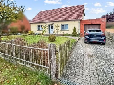 Massives Einfamilienhaus mit Charme im Löwenberger Land