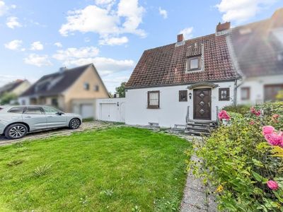 Erbbau: Doppelhaushälfte in St. Jürgen im Dornröschenschlaf mit Potential