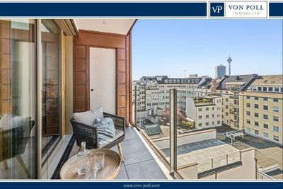 Moderne Wohnung mit Panoramafenster und maßgefertigter Einbauküche