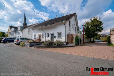 Hüthum – Moderne Doppelhaushälfte mit Garage und Ausbaupotenzial