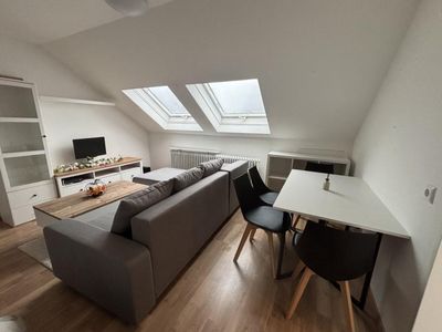 Charmante 2-Zimmer Wohnung inkl. Stellplatz&Einbauküche, Möbel-sofort verfügbar!