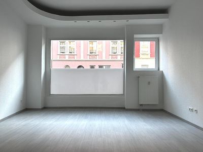 Frisch Sanierte 3-Zimmer Wohnung im Erdgeschoss !