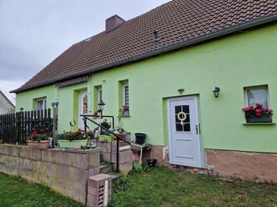 Einfamilienhaus mit großem Grundstück