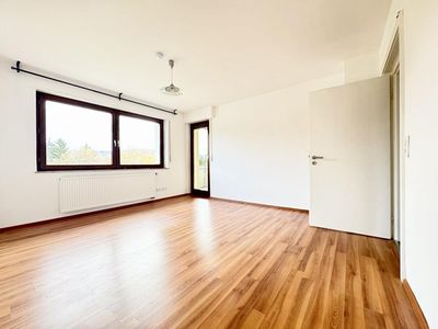 Hübsche 4 Zimmer Wohnung
mit 2 Balkonen
in Oberstenfeld