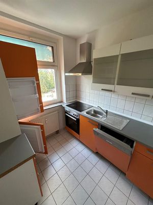 Gemütliche DG 2-Zimmer mit Laminat und EBK in guter Lage