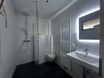 Helle 1-Zimmer-Wohnung mit Balkon & Weitblick ins Grüne