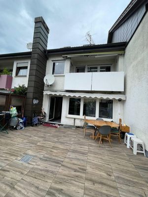 Charmantes Reihenmittelhaus mit solider Mieteinnahme und Garage in Schorndorf