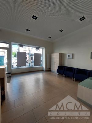 @MCM schöner sichtbarer Laden nahe der Schweizer Straße!