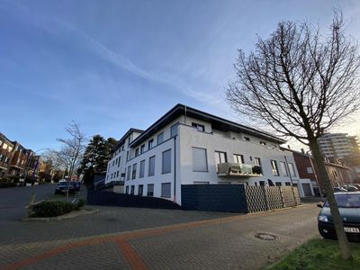 Stilvolle 3-Zimmer-Wohnung mit gehobener Innenausstattung mit Dachterrasse in Mönchengladbach