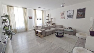 Schöne, extrem großzügige  3,5 Zi- Wohnung (plus 2 Zimmer) mit Einbauküche im Herzen von Bingen