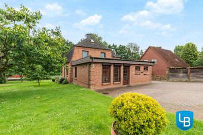 Platz für Generationen – Zweifamilienhaus mit großem Garten