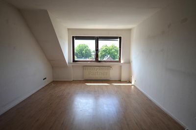 Helle und gut aufgeteilte Dachgeschosswohnung – Ihr neues Zuhause!
