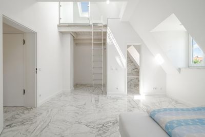 schöne luxuriöse 2 Zimmer Wohnung inkl. Küche