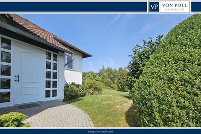 Solides Familiendomizil mit Garage auf großem Grundstück in idyllischer Feld- und Waldrandlage