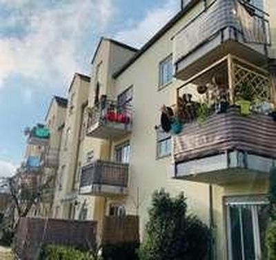 Geräumige 1-Zimmer-Wohnung mit Balkon und Tiefgaragenstellplatz