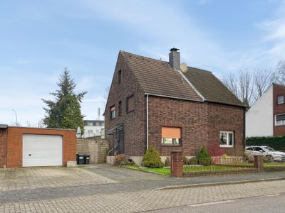 Großzügige Gartenidylle – Doppelhaushälfte in Duisburg-Hochheide