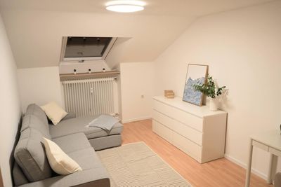 Frisch saniert: Zuhause für kleine Familie oder 2/3er WG, möbliert, all inclusive