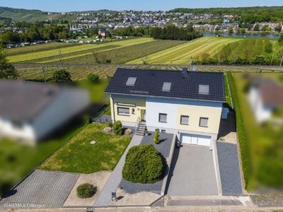 In Perl-Nennig am Weinberg wohnen: 1-2 FH + ELW mit unverbaubarem Blick auf die Mosel und auf Remich