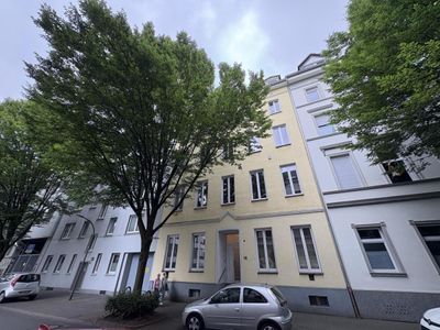 Attraktive Altbauwohnung in zentraler Lage
