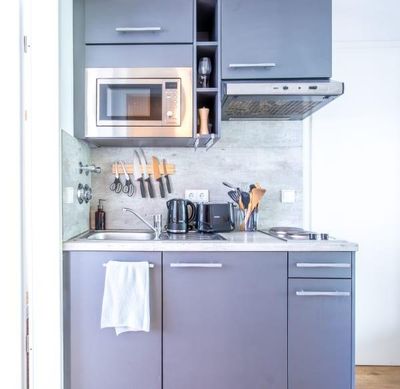 3-Zimmer-Coliving-Apartment, komplett möbliert (alles inklusive, Rechnungen, Nebenkosten, Anmeldung, Reinigungsdienste usw.)