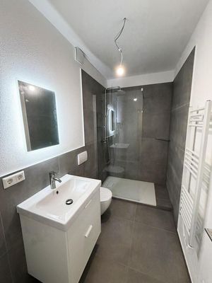 Erstbezug: 1-Zimmer-Apartments | Hochwertiges Bad & EBK | Ab Sofort | Zentral in Bad Cannstatt