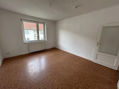 Geräumige 2-Zimmer-Wohnung mit Balkon sucht Nachmieter!