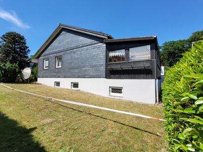 MANNELLA *Größer als gedacht* Bungalow mit Wintergarten, Keller & Garage in Wolsdorf