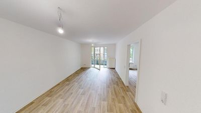 Geräumige 2-Raum-Wohnung mit Balkon