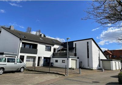 Exklusives Wohngebäude mit Gewerbeanteil in Neustadt - Provisionsfrei