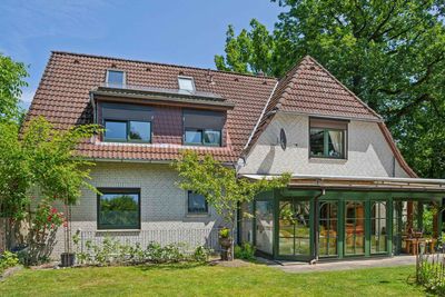 Alles unter einem Dach- Zweifamilienhaus mit großem Garten- geeignet für Wohnen und Arbeiten, Familien oder Mehrgenerationen in Eißendorf.