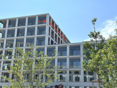 Erstbezug: helle 2-Zi. Panorama Whg mit Loggia & Zugang zu Dachgärten