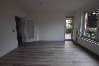 +++ Zum Einzug bereit! Renovierte 3-Raumwohnung mit Wanne und Terrasse +++