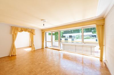 AIGNER - Stilvolle 4-Zimmer-Wohnung mit zwei Balkonen und Hobbyraum