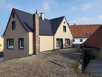 Zweifamilienhaus mit Platz, Komfort & Naturidylle