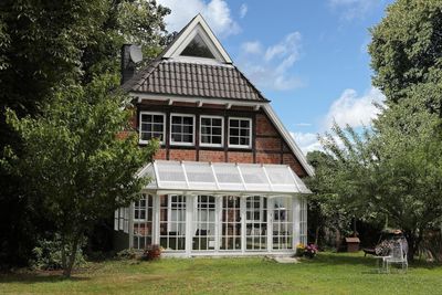 Modernes Fachwerk - Landhaus in Feldrandlage