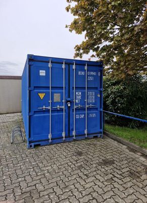 +++Lagerfläche mit Stromanschluß+++