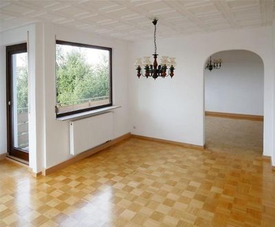 Wohnung mit Traumausblick, nur wenige Schritte bis zum Bahnhof - S3/S4!