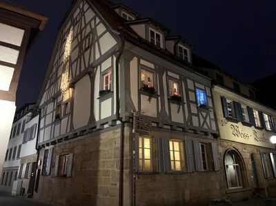 Historisches Altstadtjuwel – einzigartiges Stadthaus mit großer Dachterrasse!
